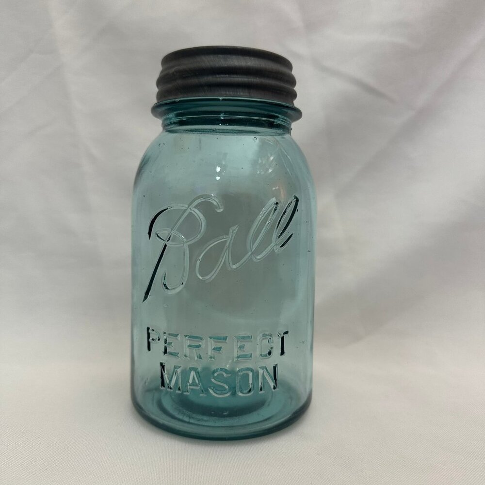 Vintage 1923-1933 BLUE Ball "Perfect Mason" - 1 Quart Jar - Original Lid